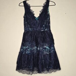 BCBGMAXAZRIA Navy Blue Lace V-Neck Tiered Cocktail Dress Teal Print Size 0